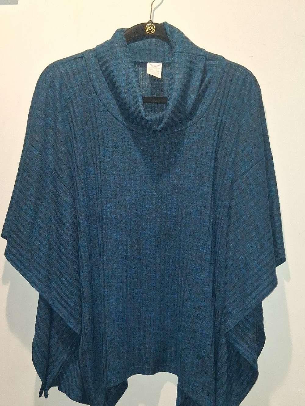 Ladies Turtleneck Top W/Flowy Sleeves.